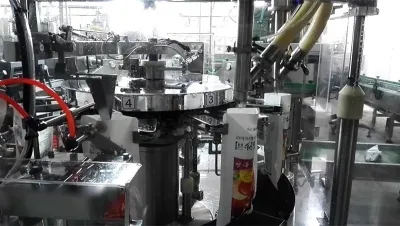Машина для упаковки томатного соуса